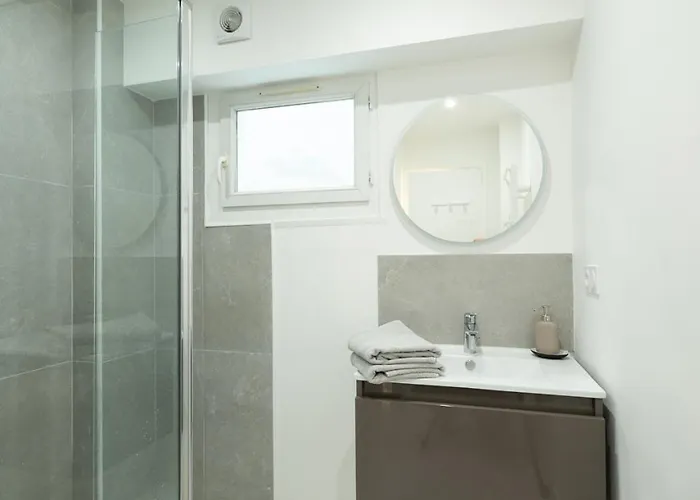 Le Carmin - Calme, Spacieux Et Climatise